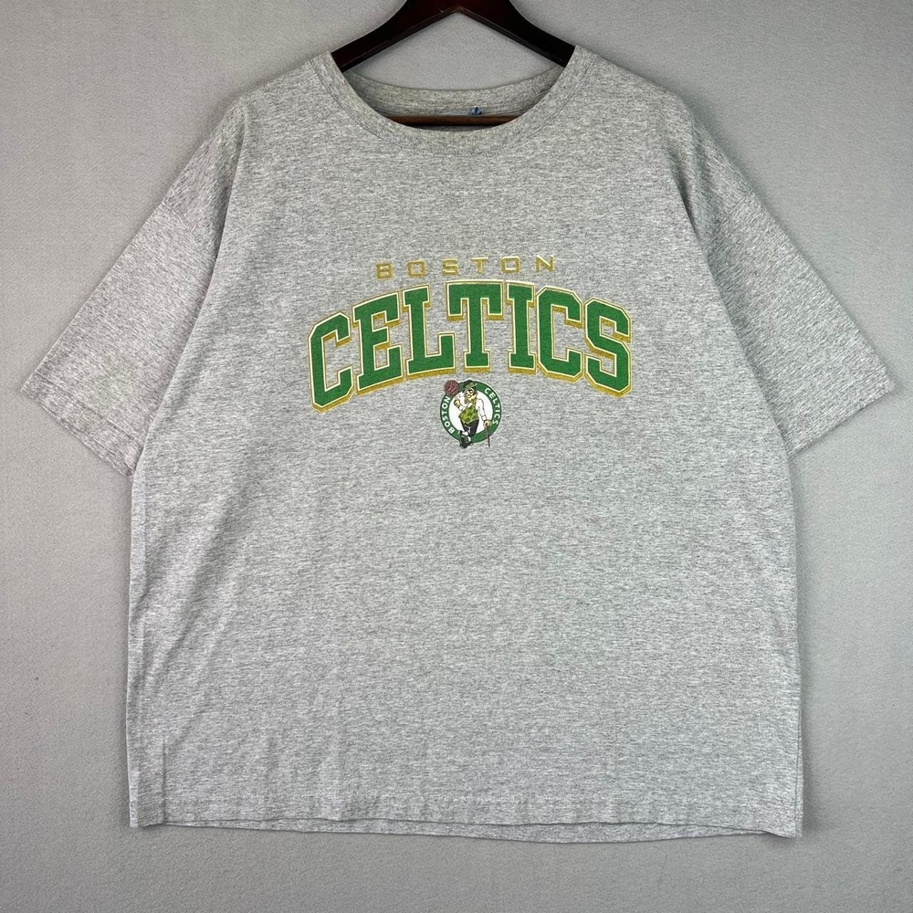 2000s Boston Celtics Grey NBA Basketball Spell Out Logo Tee Shirt